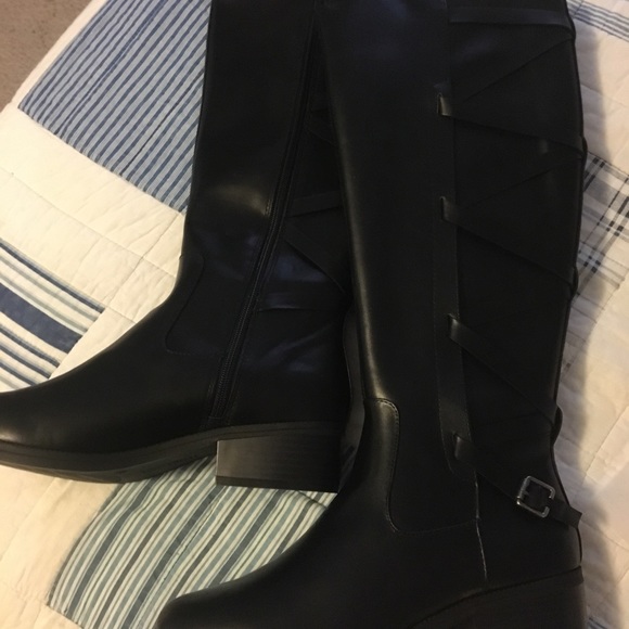Toetos Tall Riding Boots - Picture 2 of 7